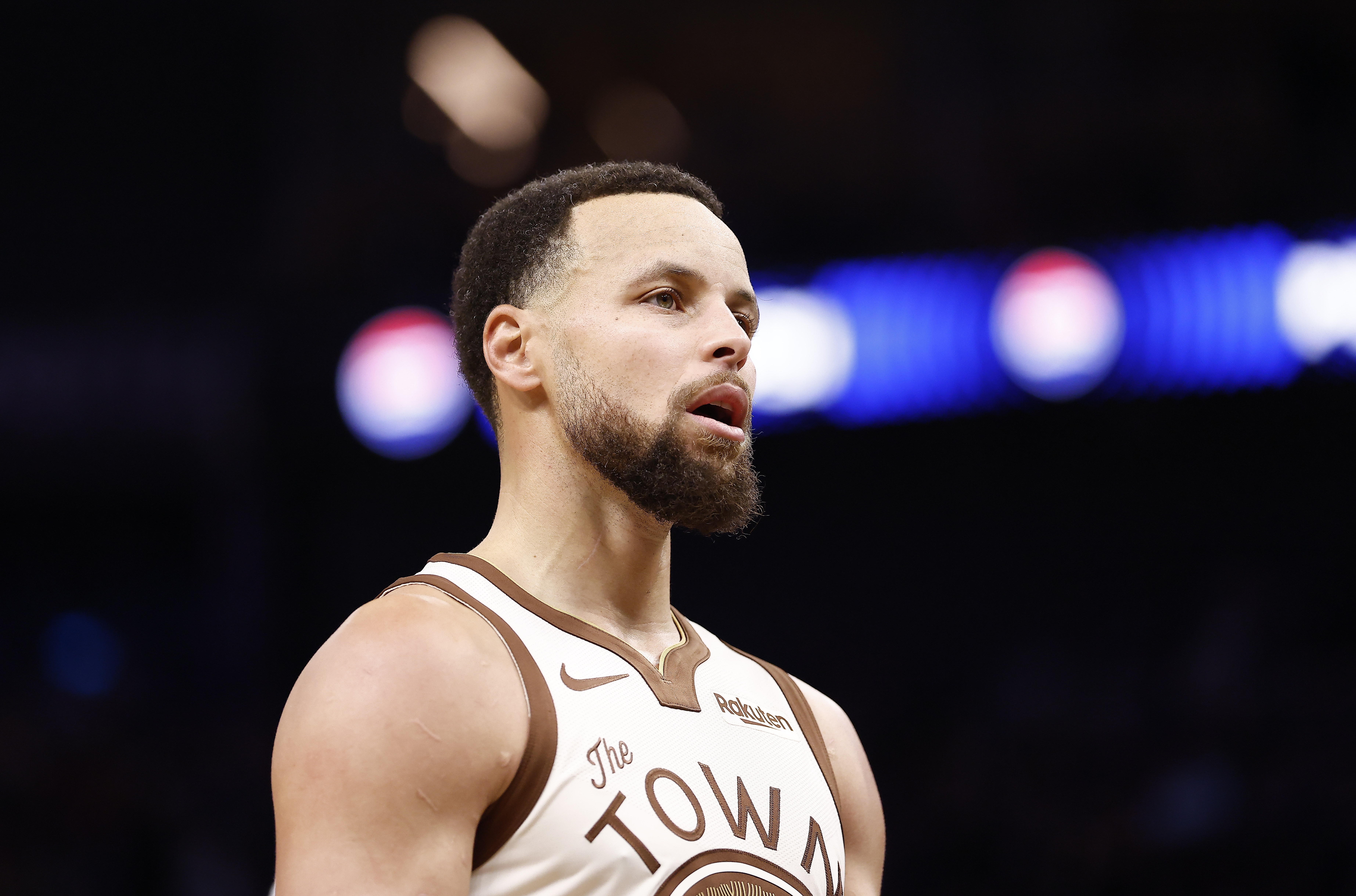 开云体育下载-Amick：勇士无意交易库里 但今年外界询问的次数明显多了起来